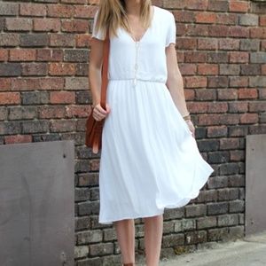 WAYF Blouson white flowy midi dress